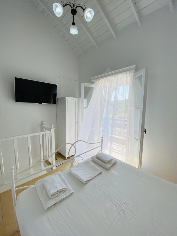 Pontamos Villas Chalki Town Екстер'єр фото